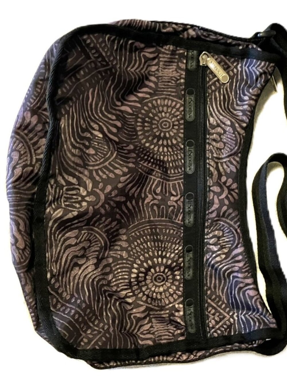 LeSportsac Everyday Crossbody/Shoulder Bag Purple Black Mandala Print - Picture 4 of 9